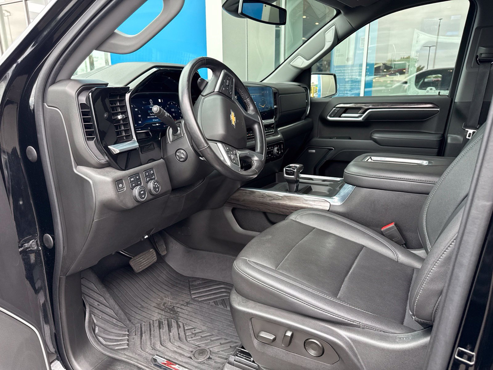 Used 2022 Chevrolet Silverado 1500 LTZ AWD/4WD image 18