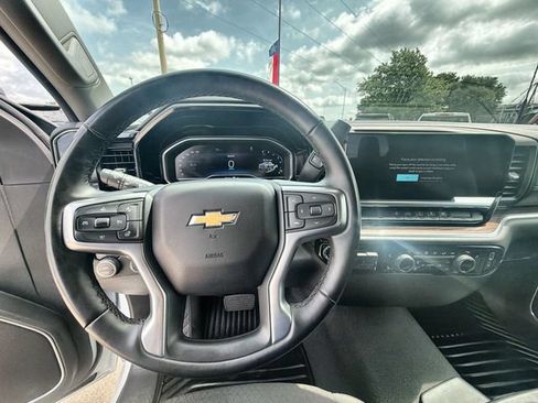 Certified 2025 Chevrolet Silverado 2500 LT w/ Convenience Package AWD/4WD image 11