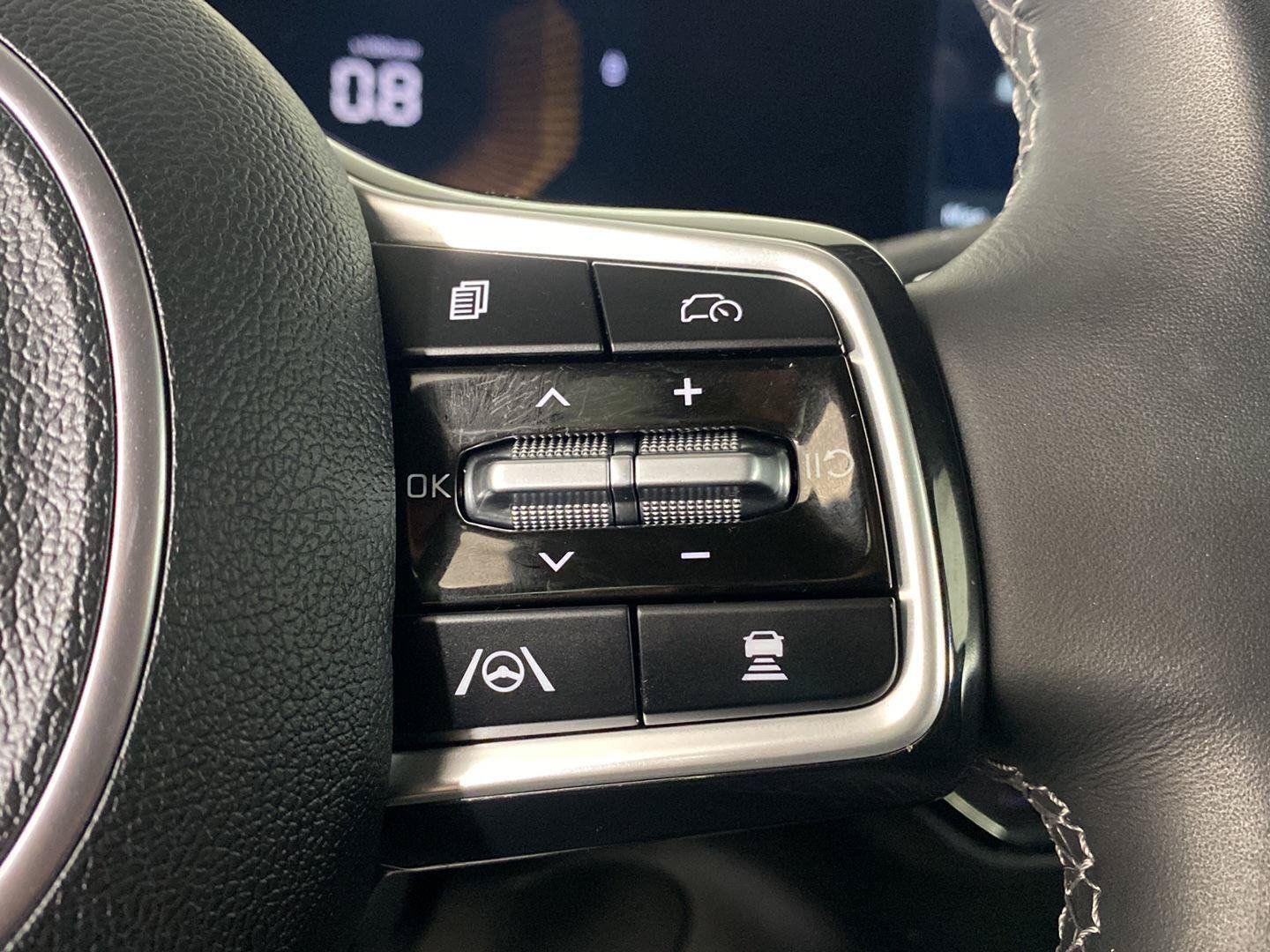 Used 2025 Kia Sorento S AWD/4WD image 17
