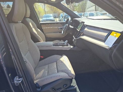 New 2026 Volvo XC90 T8 Ultra w/ Protection Package Premier AWD/4WD image 14
