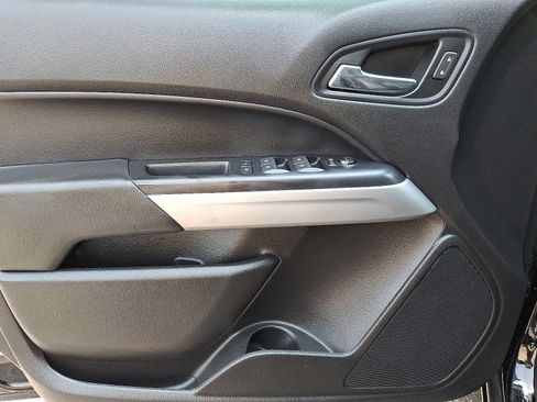 Used 2018 Chevrolet Colorado LT w/ Luxury Package, Chrome AWD/4WD image 12