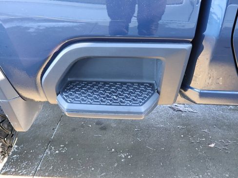 Used 2021 Chevrolet Silverado 2500 Custom w/ Custom Value Package image 28