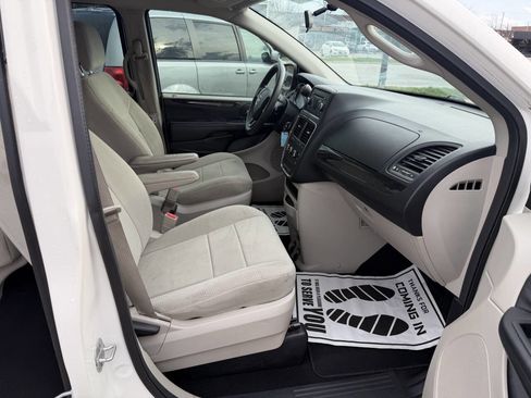 Used 2013 Dodge Grand Caravan American Value Package image 6