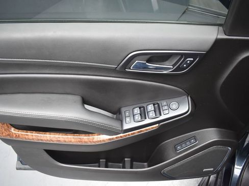 Used 2020 Chevrolet Suburban Premier w/ RST 6.2L Performance Edition image 11