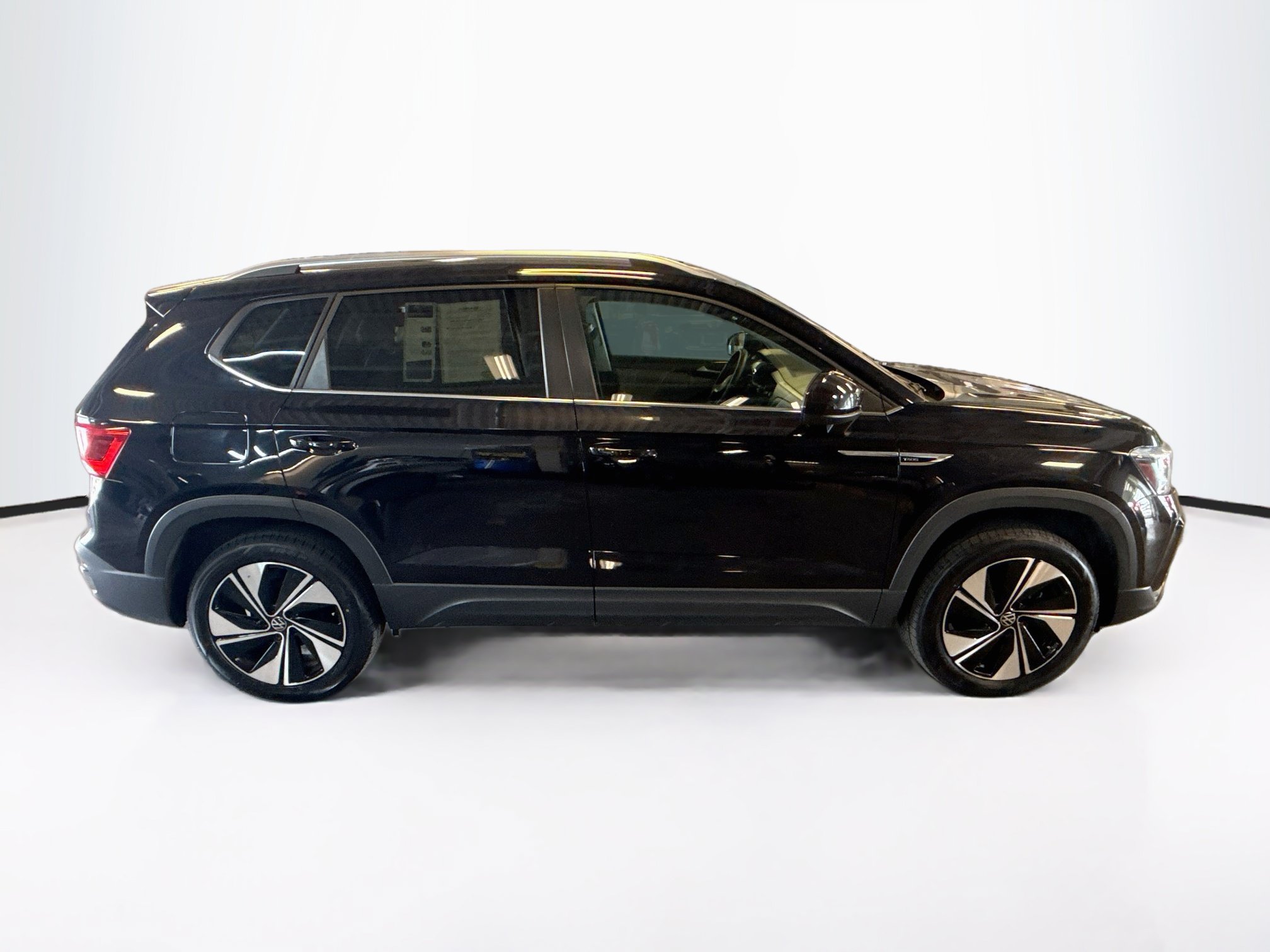 Used 2024 Volkswagen Taos SE AWD/4WD image 10