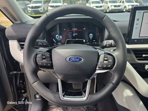New 2026 Ford Explorer Platinum image 25