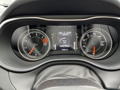 Used 2020 Jeep Cherokee Latitude Plus image 9