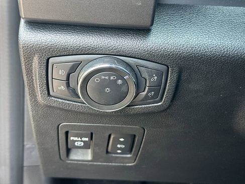 Used 2020 Ford F150 XLT w/ Equipment Group 302A Luxury AWD/4WD image 26