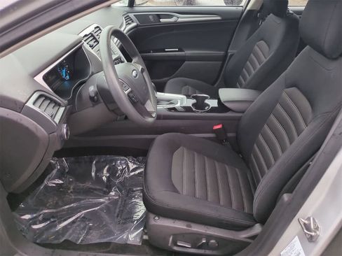 Used 2014 Ford Fusion SE image 16