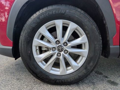 Used 2023 Toyota Corolla Cross LE FWD image 10