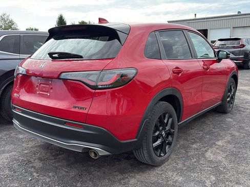 Used 2023 Honda HR-V Sport image 3