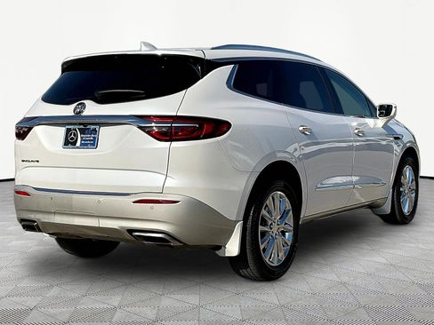 Used 2020 Buick Enclave Premium w/ Sun and Sites Package FWD image 6
