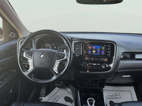 Used 2018 Mitsubishi Outlander GT image 18
