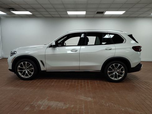 Used 2021 BMW X5 xDrive40i w/ Premium Package 2 image 2