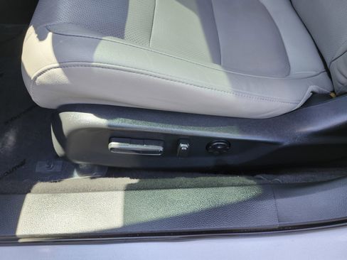 Used 2019 Honda Accord Touring image 28