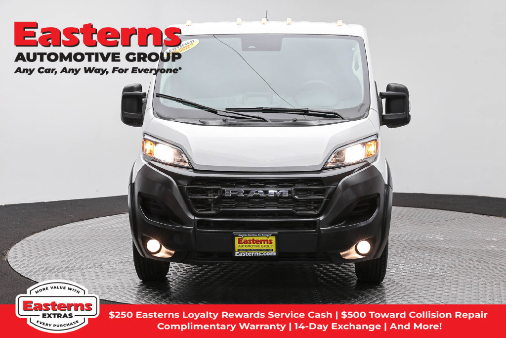 Used 2025 RAM ProMaster 2500 w/ Convenience Group FWD image 3
