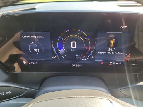 Used 2025 Chevrolet Traverse LT FWD image 33