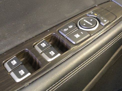 Used 2019 Kia Sorento AWD V6 image 27