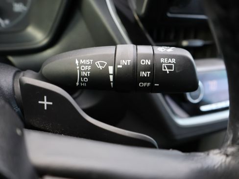 Used 2024 Toyota Corolla Cross SE image 37