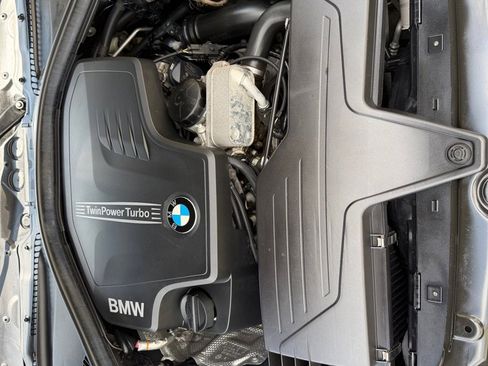 Used 2013 BMW 320i xDrive Sedan AWD/4WD image 29