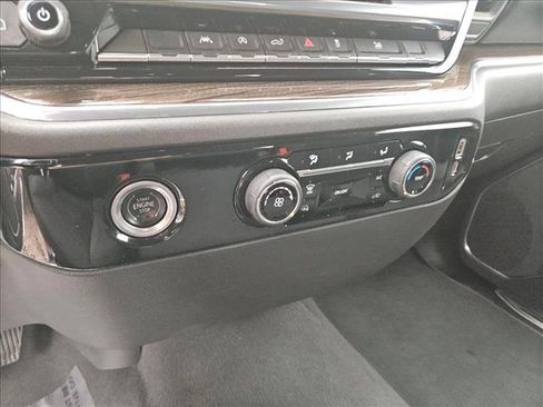 Used 2023 Chevrolet Silverado 1500 LT AWD/4WD image 16
