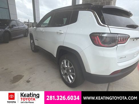 Used 2025 Jeep Compass Limited AWD/4WD image 5