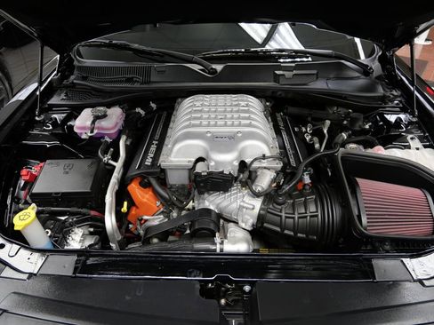 Used 2022 Dodge Challenger SRT Hellcat w/ Plus Package image 6