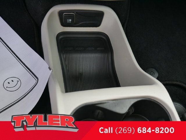 Used 2017 Chrysler Pacifica LX FWD image 30