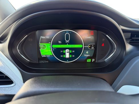 Used 2021 Chevrolet Bolt Premier image 11