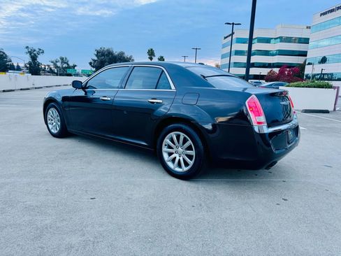 Used 2012 Chrysler 300 Limited RWD image 18