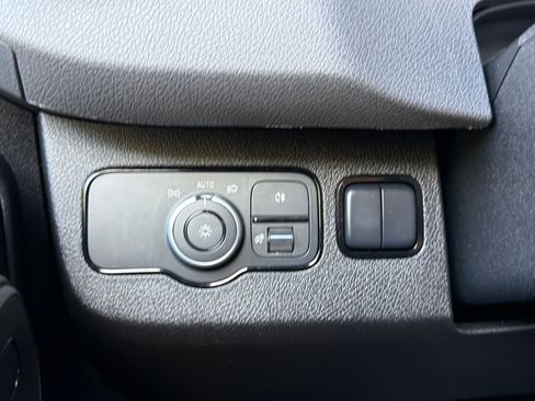 Used 2025 Mercedes-Benz Sprinter 2500 image 19