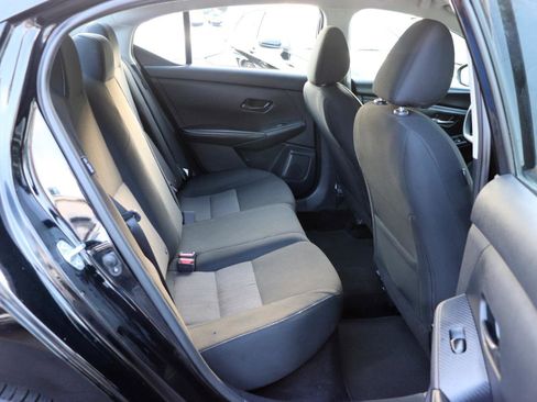 Used 2024 Nissan Sentra SV FWD image 13