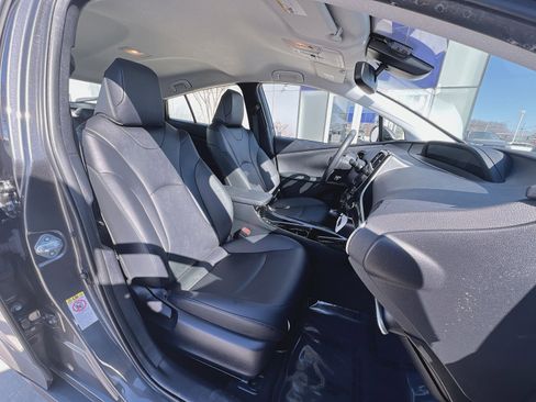 Used 2017 Toyota Prius Four Touring image 27