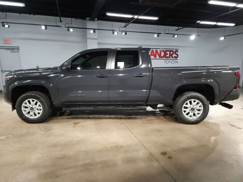 New 2026 Toyota Tacoma SR5 AWD/4WD image 4