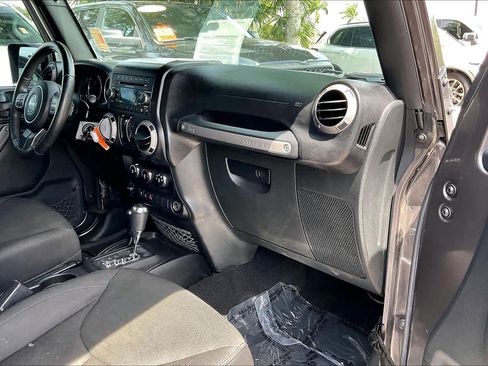 Used 2016 Jeep Wrangler Sport w/ Quick Order Package 24S AWD/4WD image 16