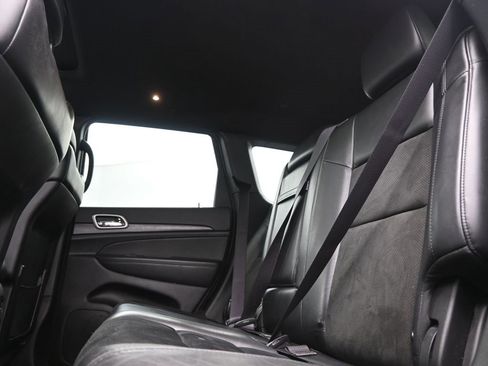 Used 2022 Jeep Grand Cherokee Laredo X image 15