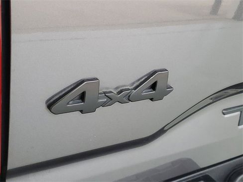 Used 2021 Toyota Tacoma SR5 image 9