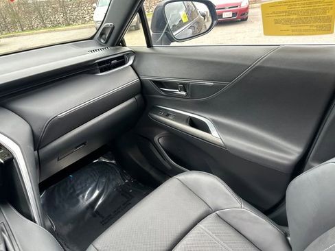 Used 2024 Toyota Venza Limited AWD/4WD image 23