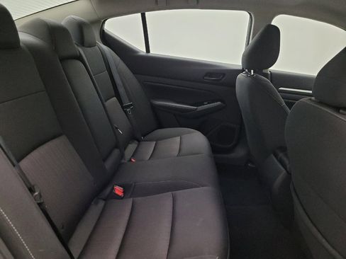 Used 2023 Nissan Altima 2.5 SV FWD image 19