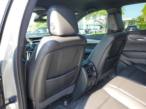 Used 2023 Cadillac XT5 Luxury FWD image 35