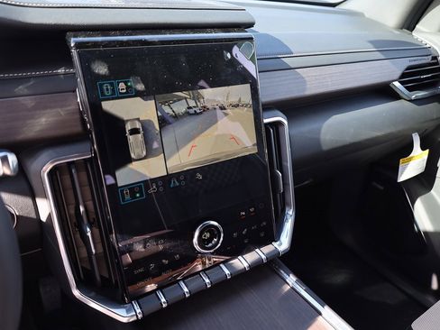 New 2026 GMC Acadia Denali w/ Super Cruise Package image 15