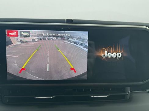 Used 2024 Jeep Wrangler Unlimited Sahara w/ Technology Group AWD/4WD image 26