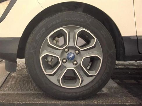 Used 2018 Ford EcoSport S image 9