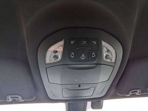 Used 2020 Chrysler Pacifica Touring-L AWD/4WD image 19