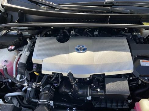 Used 2017 Toyota Prius Prime Advanced image 37