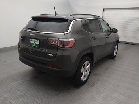 Used 2018 Jeep Compass Latitude w/ Popular Equipment Group AWD/4WD image 9