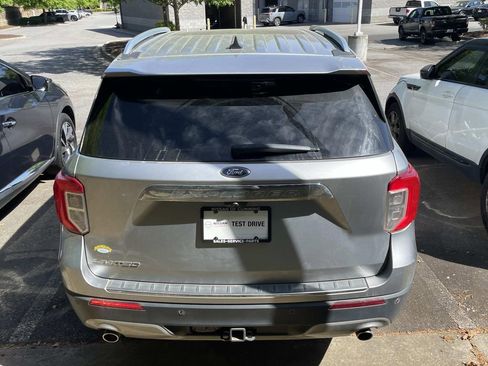 Used 2021 Ford Explorer Limited w/ Equipment Group 301A image 3