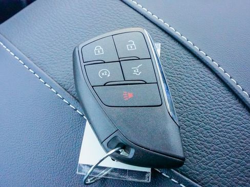 New 2026 GMC Acadia Denali w/ Super Cruise Package FWD image 24