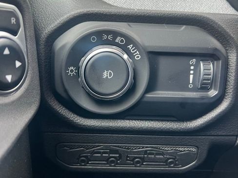 Used 2024 Jeep Wrangler Sport AWD/4WD image 18