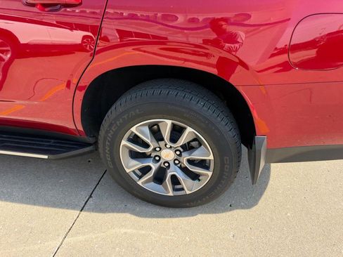 Used 2024 Chevrolet Tahoe LT w/ LT Signature Package image 6